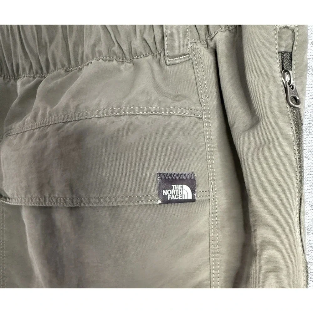 The North Face Mens Convertible Hiking Pants Green Sz 36 Zip Off Shorts
